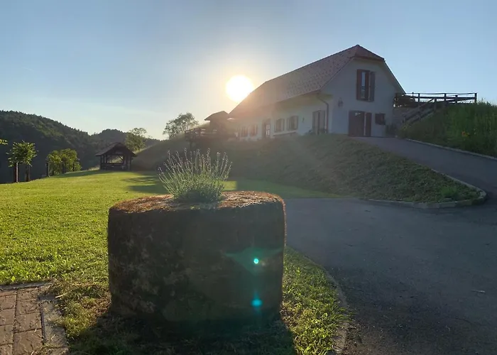Tourist Farm Artisek