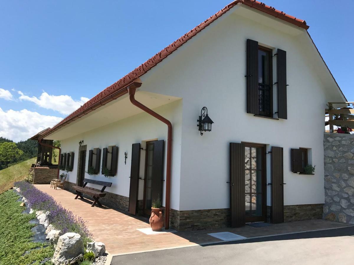 Farm stay Tourist Farm Artisek