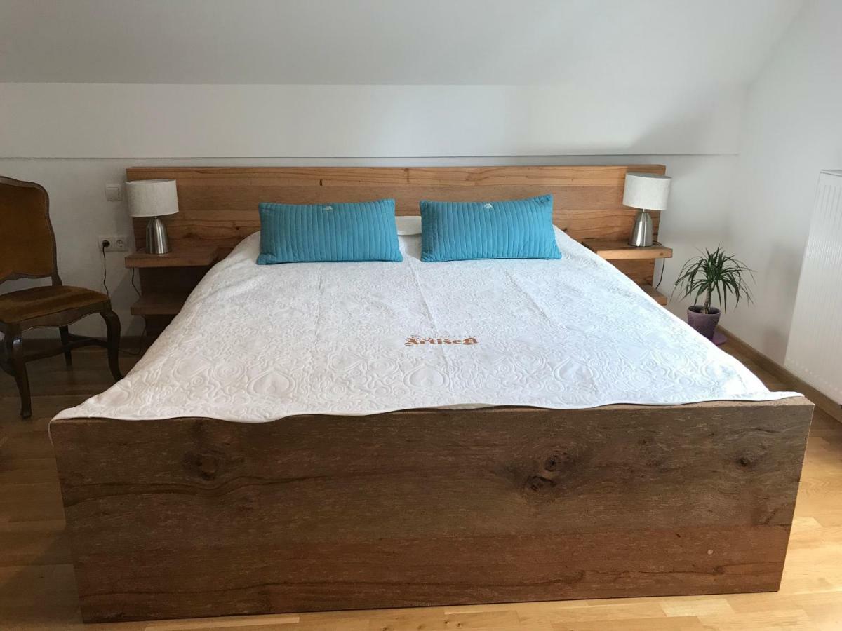 Alloggio per agriturismo Tourist Farm Artisek Store